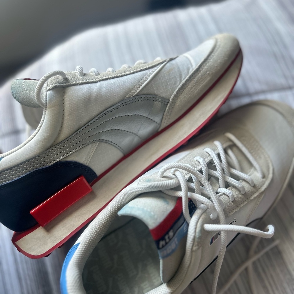 Puma Men's Cream and Red Sneakers
